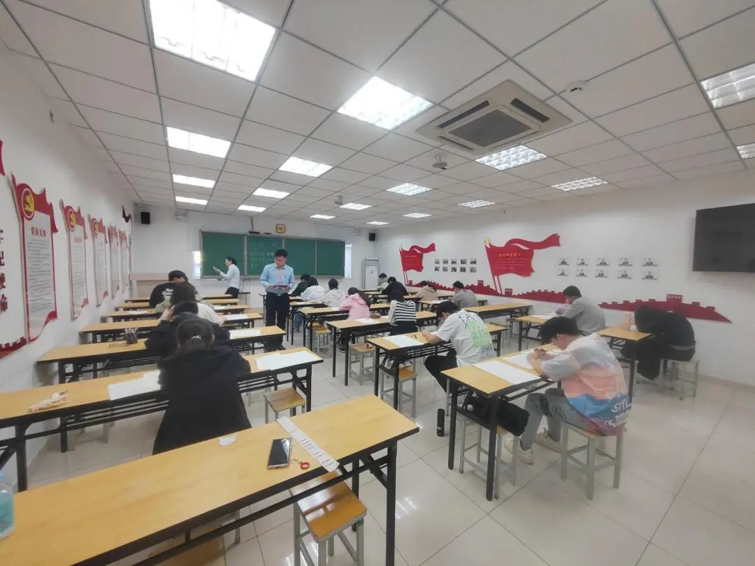 2b7495799f41dedb1f63547297810a03_compress(1)